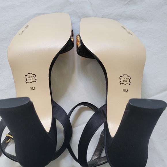 Shoes - Picture 5 of 5